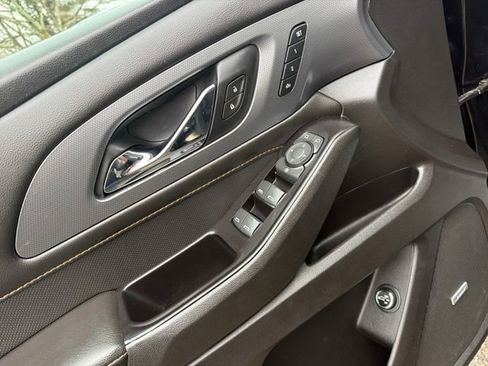 Used 2020 Chevrolet Traverse Premier w/ Redline Edition image 13