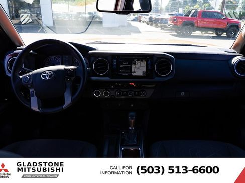 Used 2017 Toyota Tacoma TRD Off-Road w/ Tow Package AWD/4WD image 9
