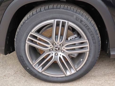 New 2025 Mercedes-Benz GLS 450 4MATIC image 14