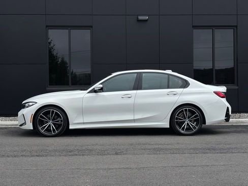 Used 2023 BMW 330i xDrive Sedan w/ M Sport Package image 4