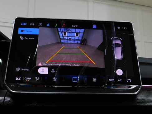 Used 2026 Volkswagen Golf image 60