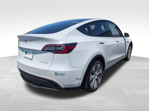 Used 2022 Tesla Model Y Long Range AWD/4WD image 7