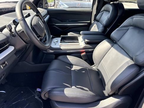 New 2026 Lincoln Navigator Reserve AWD/4WD image 23