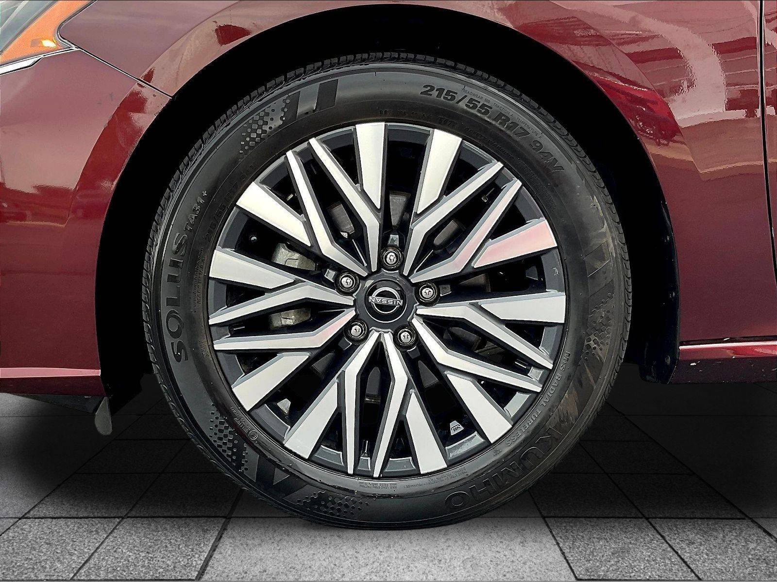 Certified 2024 Nissan Altima 2.5 SV FWD image 36