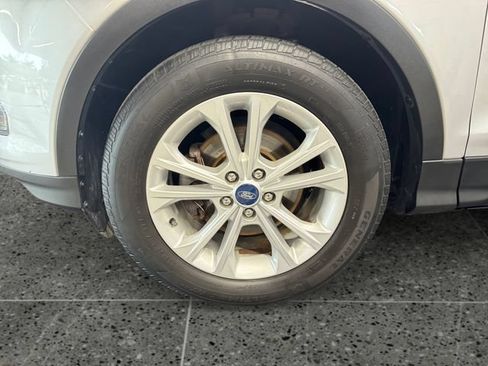 Used 2019 Ford Escape SE FWD image 24