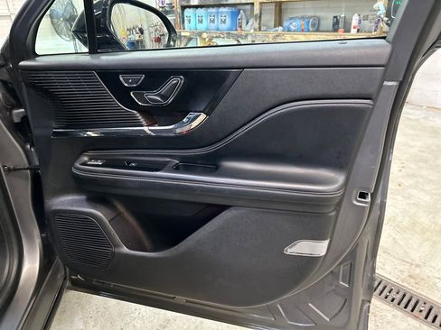 Used 2021 Lincoln Corsair FWD w/ Convenience Package image 39