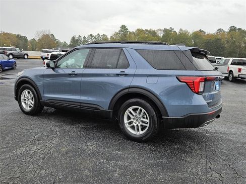 New 2026 Ford Explorer Active w/ Active Comfort Package image 9