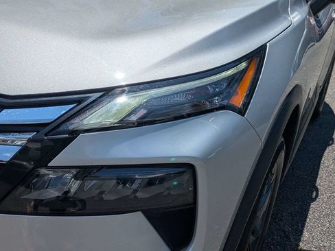 Used 2024 Nissan Rogue SV FWD image 28
