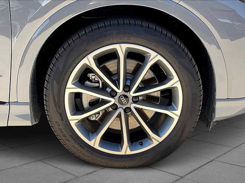 New 2026 Audi Q4 e-tron Premium image 11