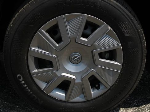 Certified 2025 Nissan Kicks S AWD/4WD image 29
