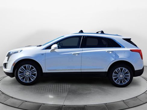 Used 2017 Cadillac XT5 Premium Luxury FWD image 4