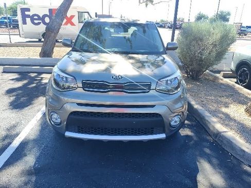 Used 2018 Kia Soul + FWD image 14