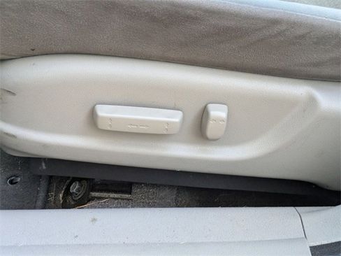 Used 2010 Honda Accord LX-P image 12