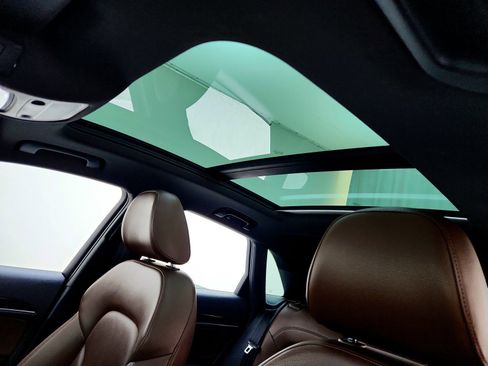 Used 2018 Audi Q3 2.0T Premium Plus w/ Premium Plus Package image 13