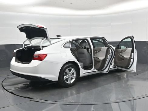 Used 2021 Chevrolet Malibu LS FWD image 54