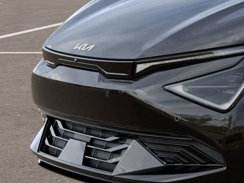 New 2025 Kia EV6 Light w/ Light LR Technology Package image 13