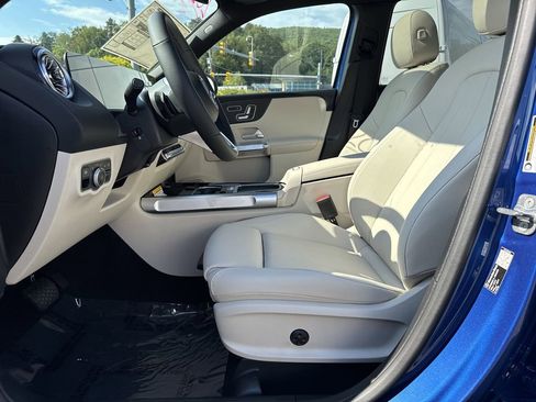 New 2026 Mercedes-Benz GLB 250 4MATIC image 17