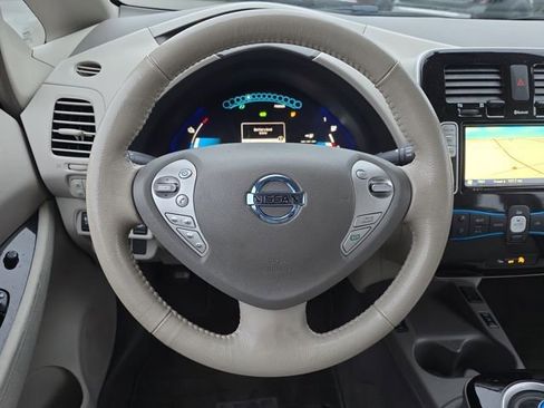 Used 2013 Nissan Leaf SV image 19