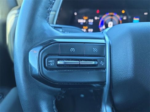 Used 2023 Chevrolet Colorado ZR2 w/ ZR2 Convenience Package III image 19