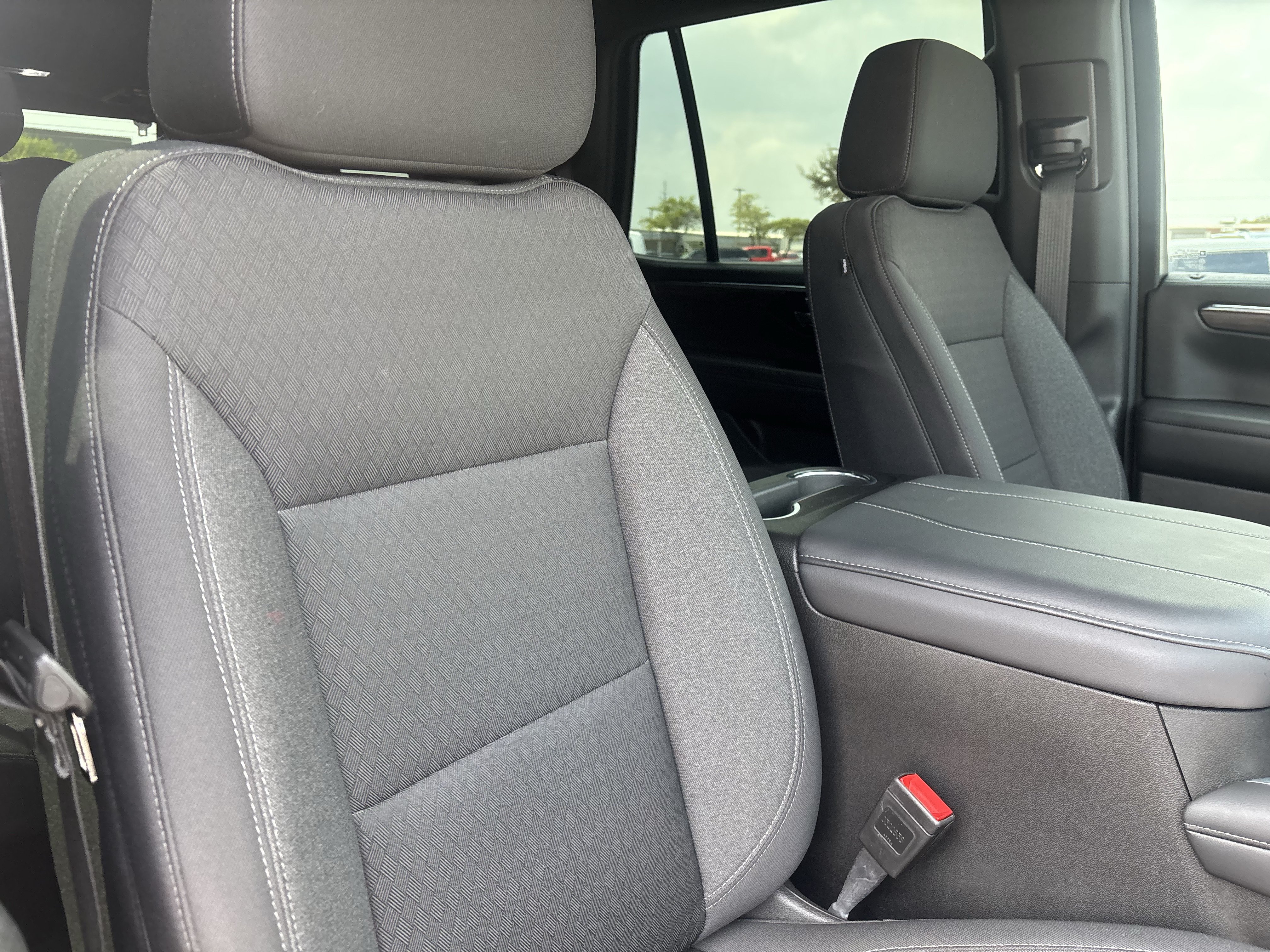 Used 2025 Chevrolet Tahoe LS RWD image 27