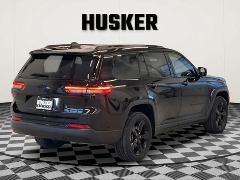Used 2024 Jeep Grand Cherokee L Laredo AWD/4WD image 8