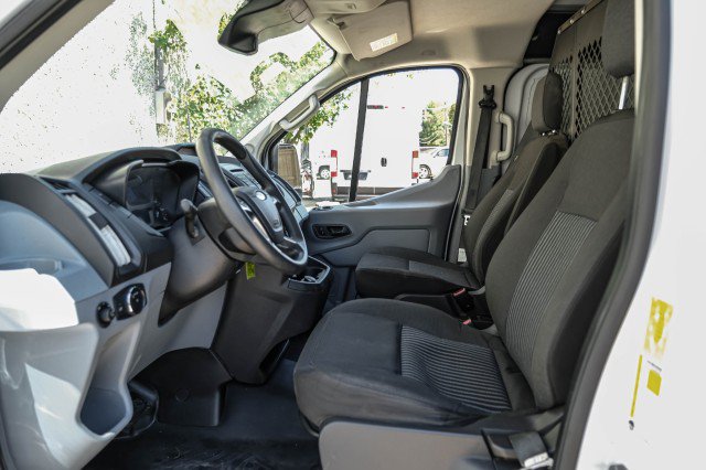 Used 2019 Ford Transit 150 130 Low Roof RWD image 3