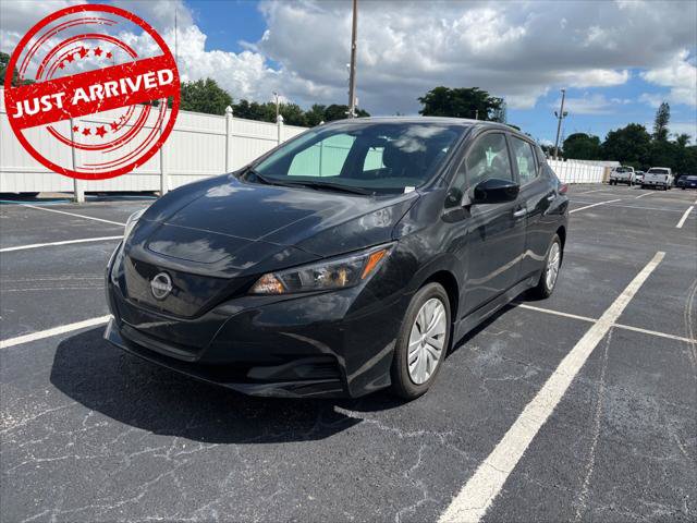Used 2025 Nissan Leaf S FWD image 1