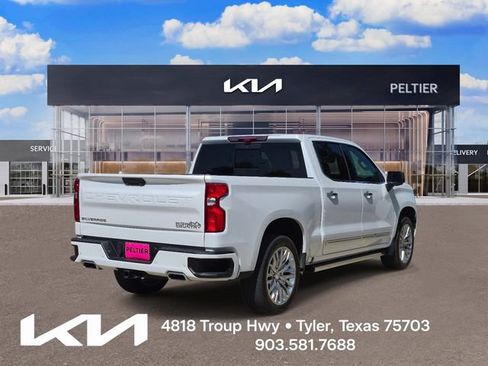 Used 2024 Chevrolet Silverado 1500 High Country w/ High Country Premium Package AWD/4WD image 6