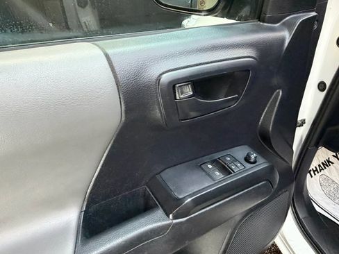 Used 2019 Toyota Tacoma SR RWD image 14