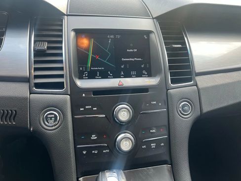 Used 2019 Ford Taurus SEL image 16