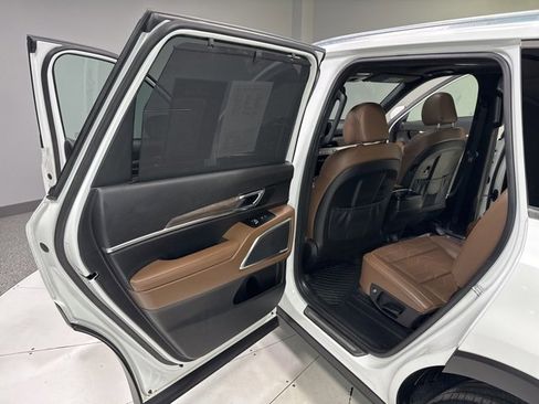 Used 2020 Kia Telluride SX w/ SX Prestige Package image 25