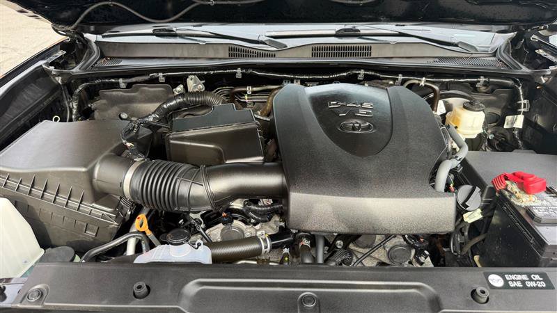 Used 2019 Toyota Tacoma SR5 AWD/4WD image 28