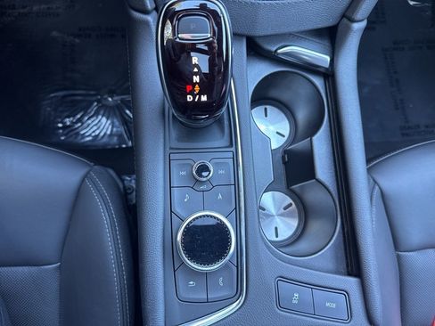 Used 2023 Cadillac XT6 Premium Luxury image 29