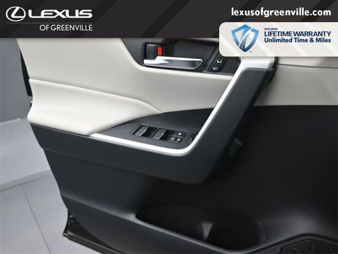 Used 2023 Toyota RAV4 XLE Premium image 23