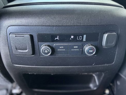 Used 2018 Chevrolet Tahoe LT image 21