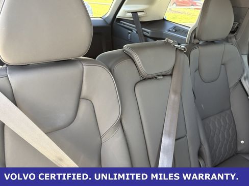 Certified 2025 Volvo XC90 B6 Plus image 35