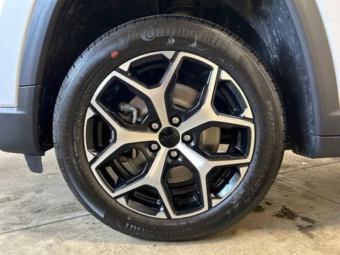 Used 2024 Jeep Compass Limited AWD/4WD image 10