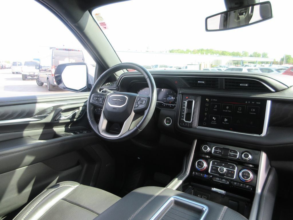 Certified 2022 GMC Yukon XL Denali AWD/4WD image 30