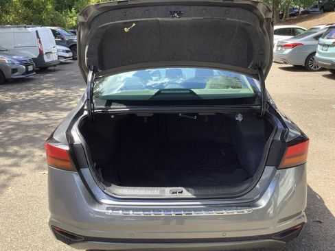 Used 2021 Nissan Altima 2.5 SV image 16