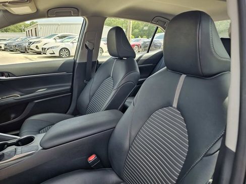 Used 2024 Toyota Camry SE FWD image 17