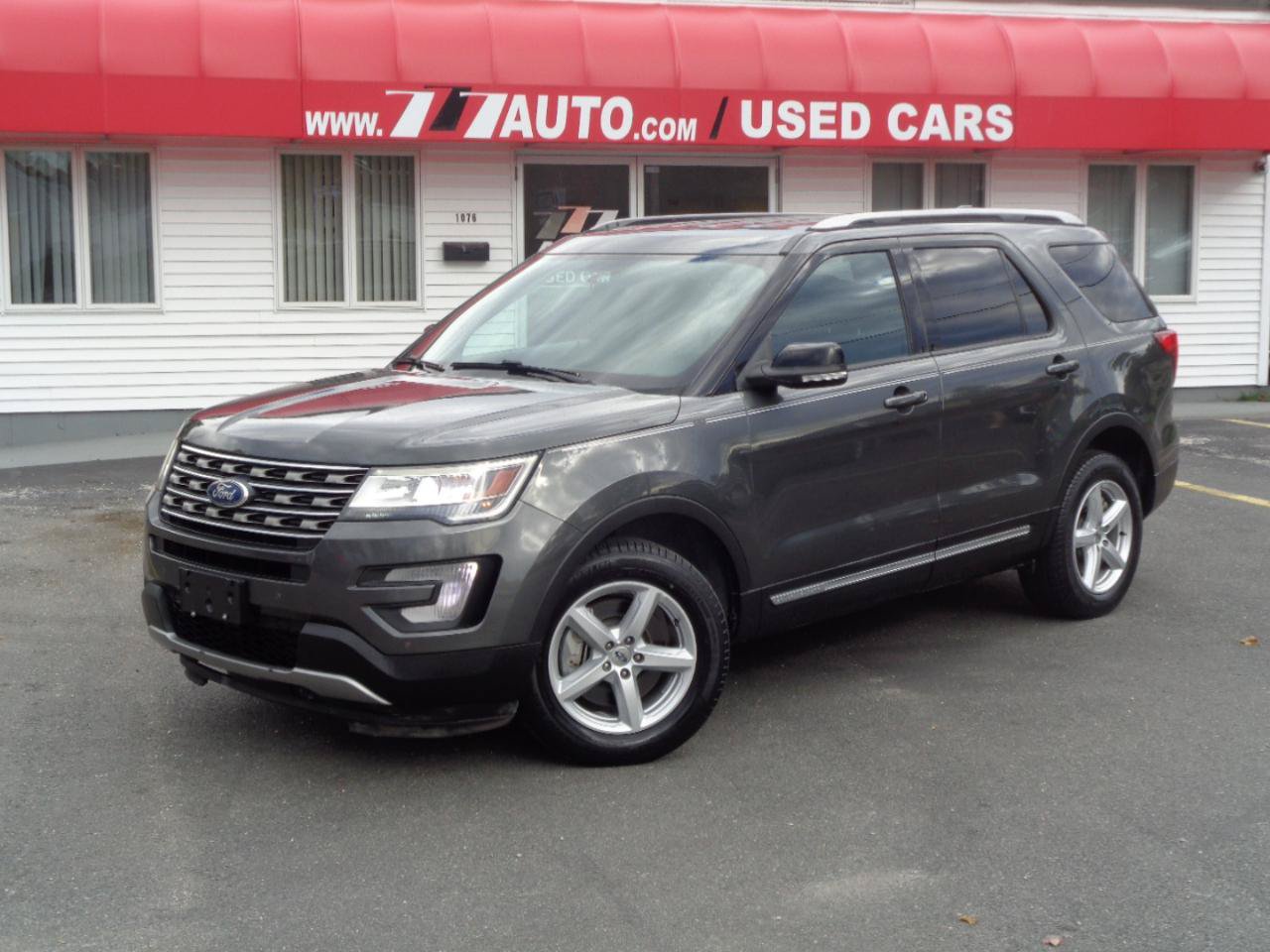 Used 2017 Ford Explorer XLT w/ Equipment Group 202A AWD/4WD image 1