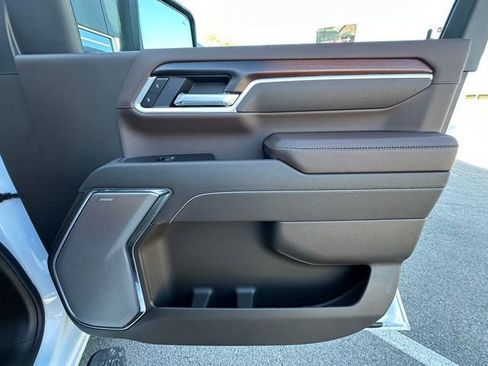 New 2026 GMC Sierra 2500 Denali w/ Denali Reserve Package AWD/4WD image 33