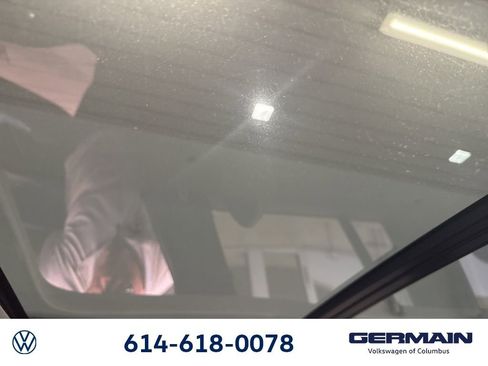 Used 2016 Volvo XC90 T6 Momentum w/ Momentum Plus Package image 27