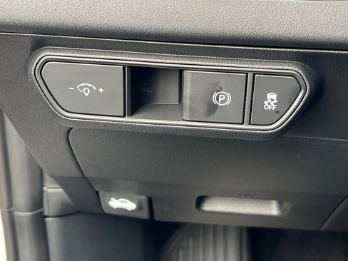 Used 2025 Kia K4 LXS image 29