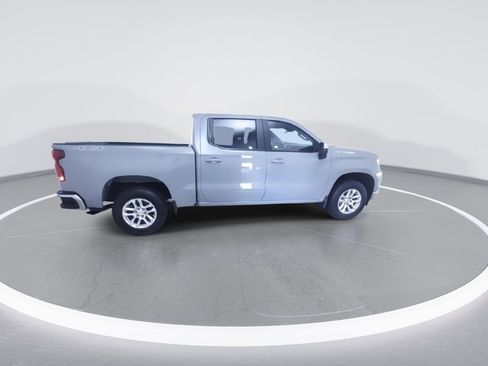 Used 2024 Chevrolet Silverado 1500 LT image 2