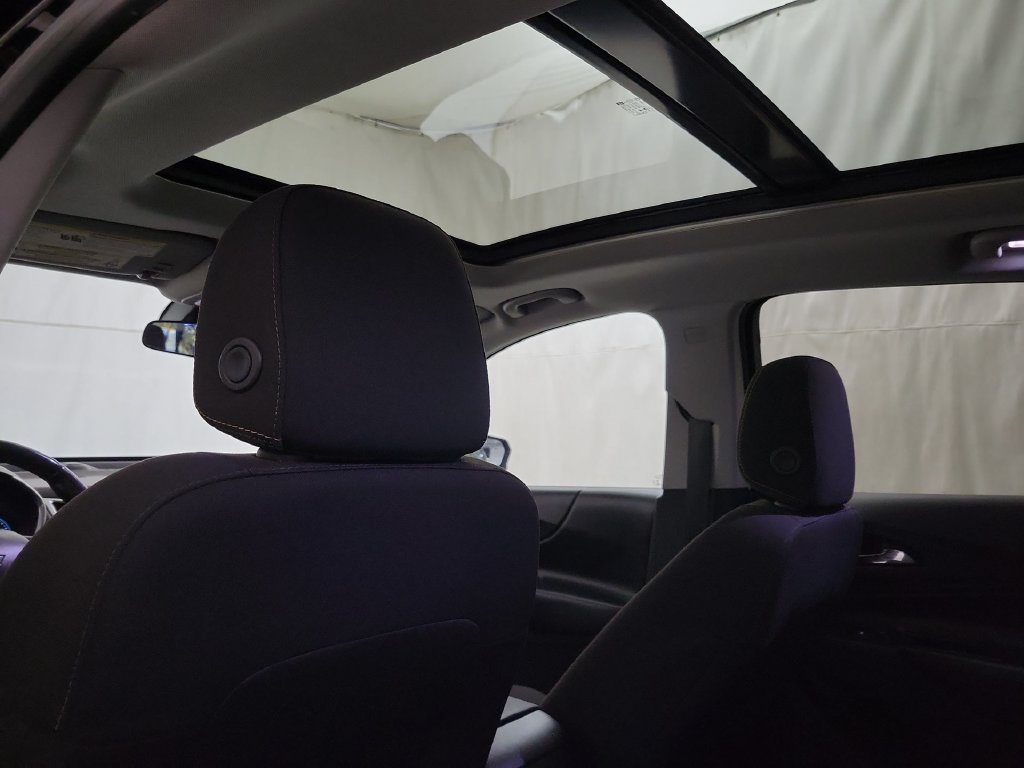 Certified 2019 Chevrolet Equinox LT w/ Sun & Navigation Package AWD/4WD image 13