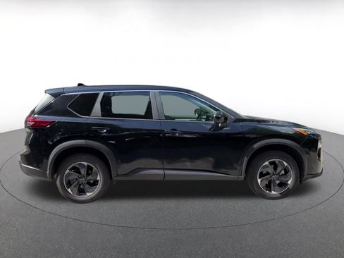 Used 2025 Nissan Rogue SV FWD image 15