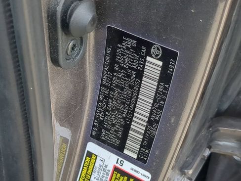 Used 2022 Toyota Camry LE image 25