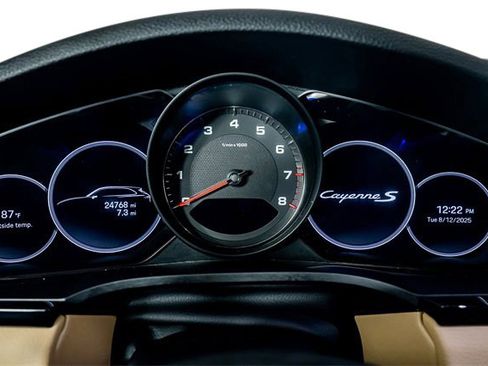 Used 2022 Porsche Cayenne S image 51
