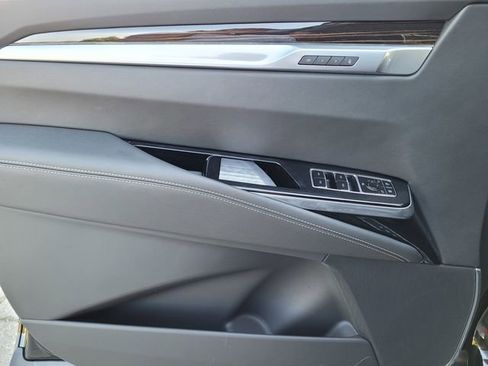 New 2025 Cadillac Escalade Premium Luxury image 18